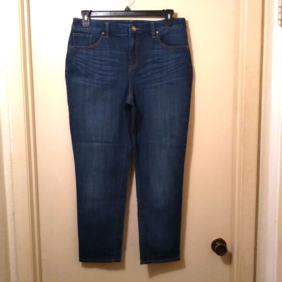 Chico's Jeans Chicos The So Slimming Girlfriend Denim Ankle 2r